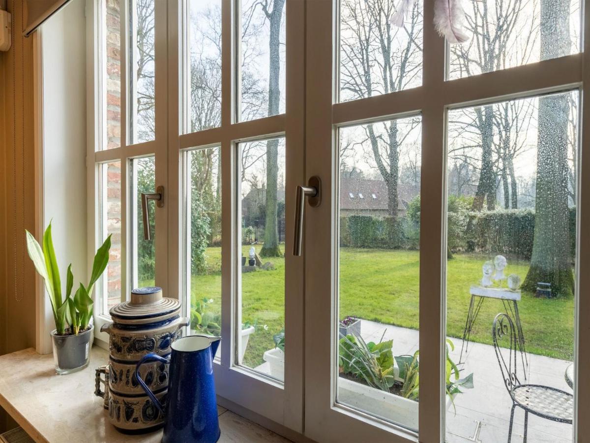 Apartment In Kruibeke At Wissekerke Castle Екстериор снимка
