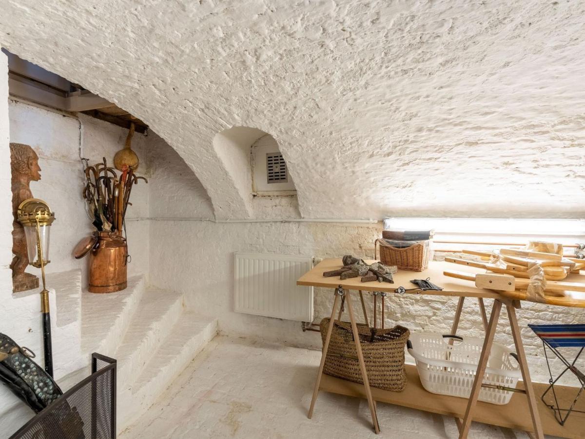 Apartment In Kruibeke At Wissekerke Castle Екстериор снимка
